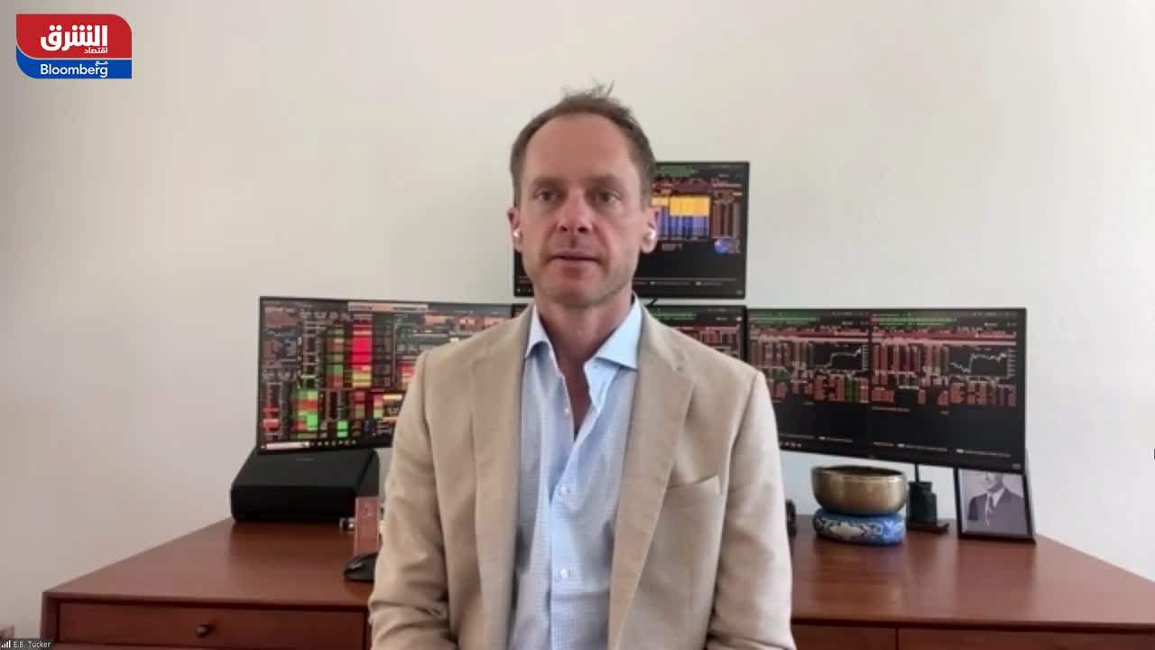 إي بي تاكر: سيكون هناك انخفاض في عائدات الضرائب وخلافات حول سقف الدين في أميركا 