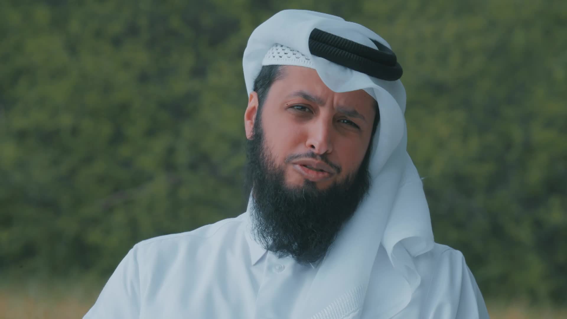 إيذاء الناس في الطرقات