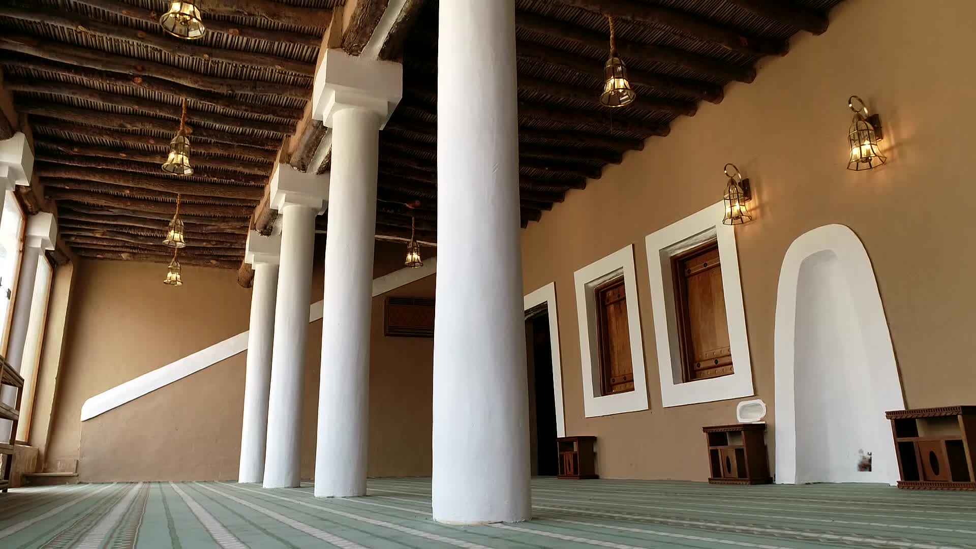 الحلقة 28 ملصق