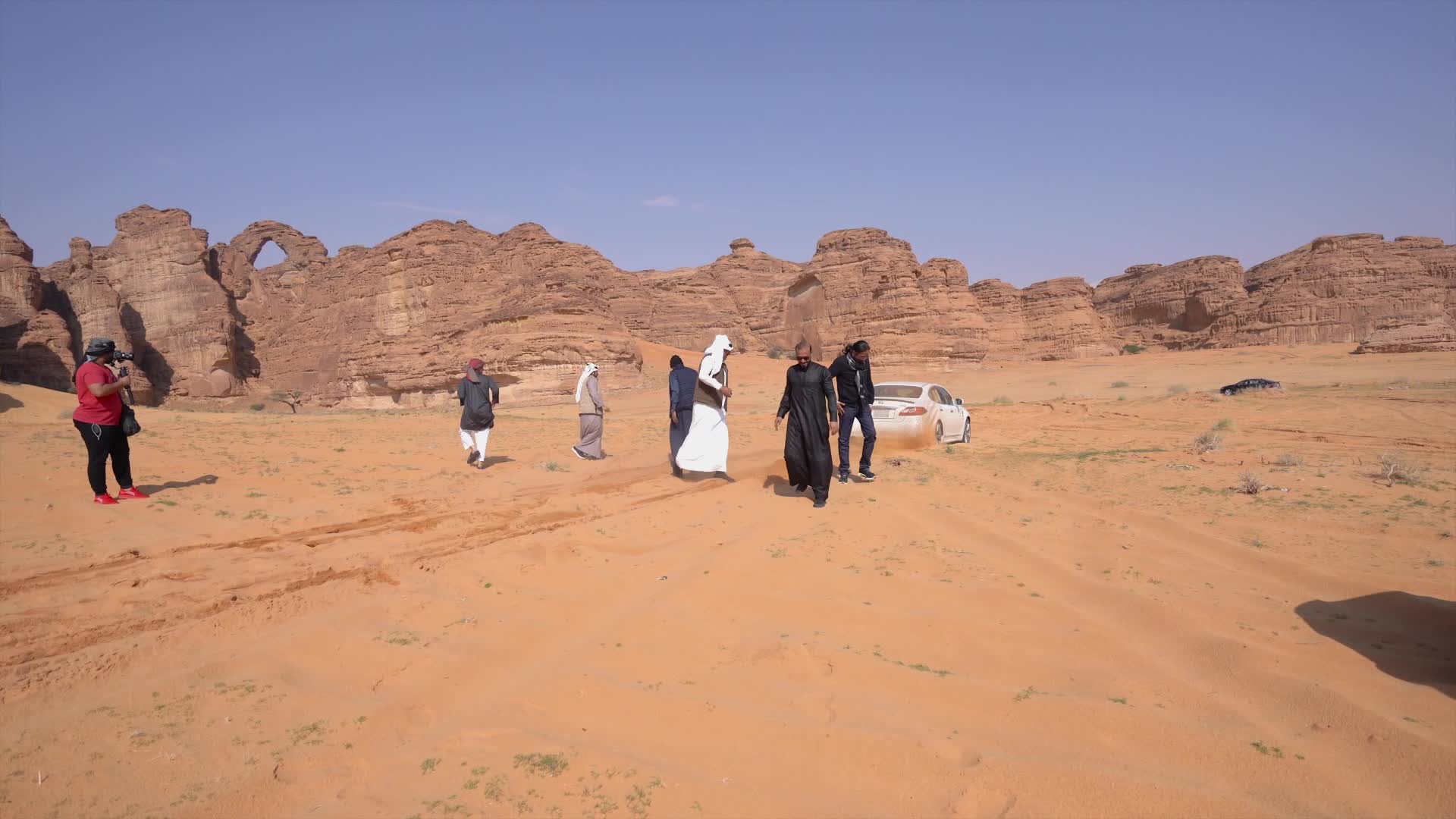 الحلقة 3 ملصق