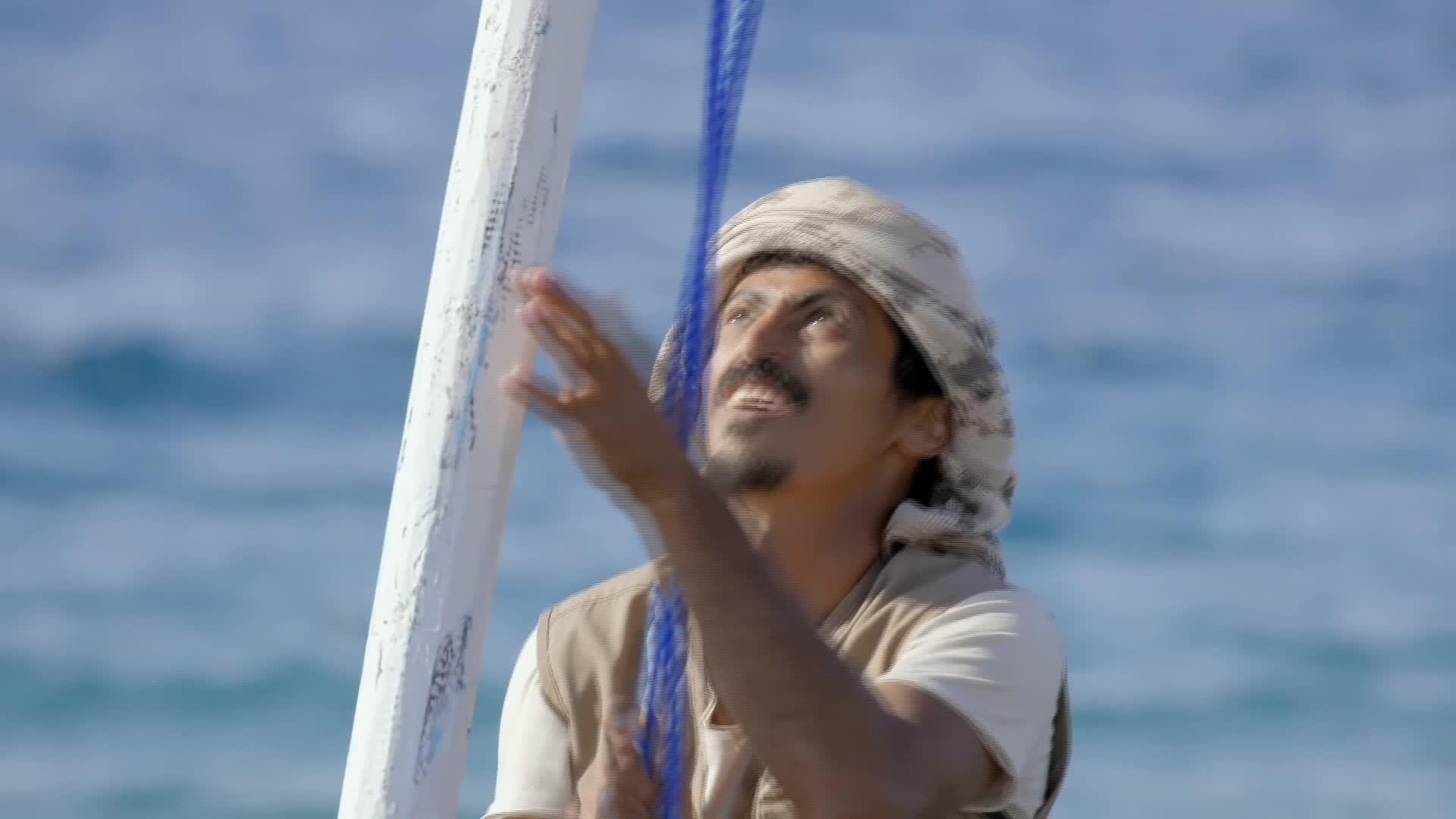 الحلقة 11 ملصق