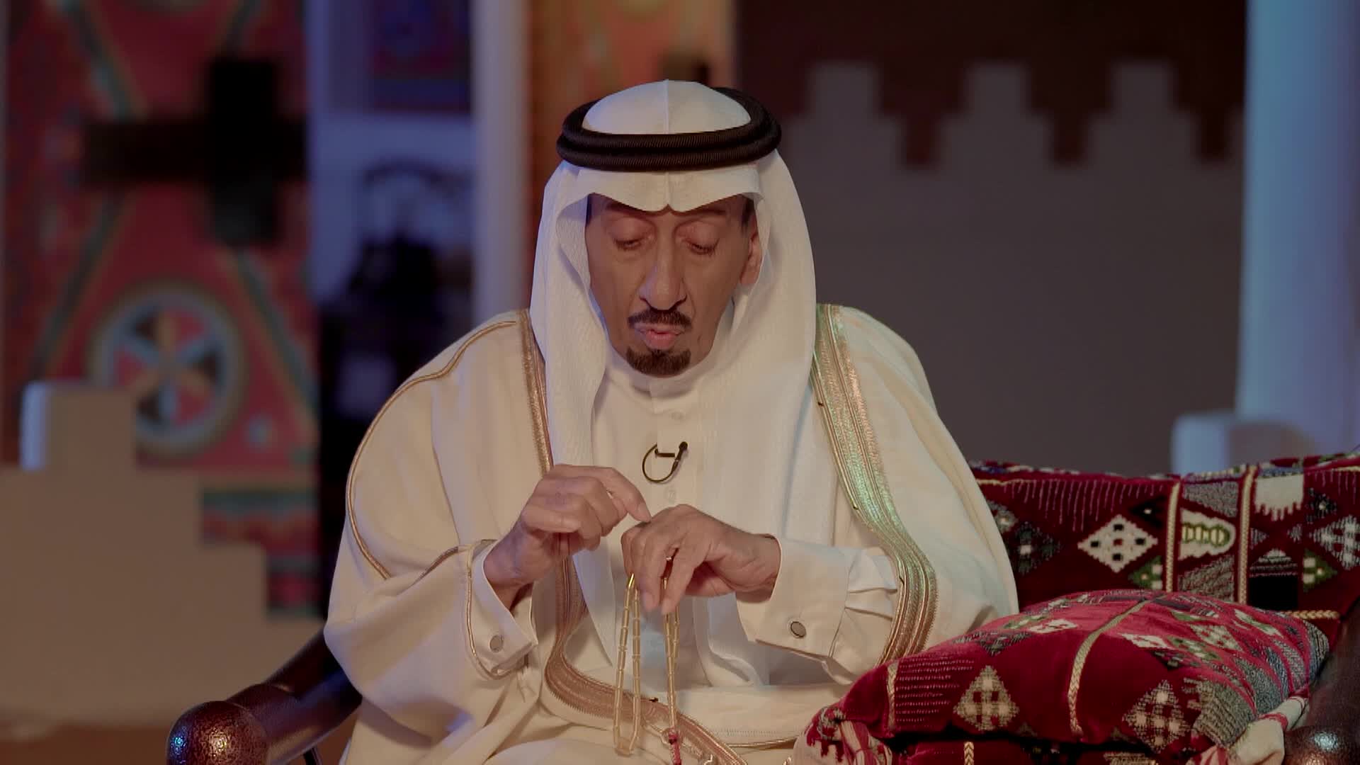 الحلقة 30 ملصق