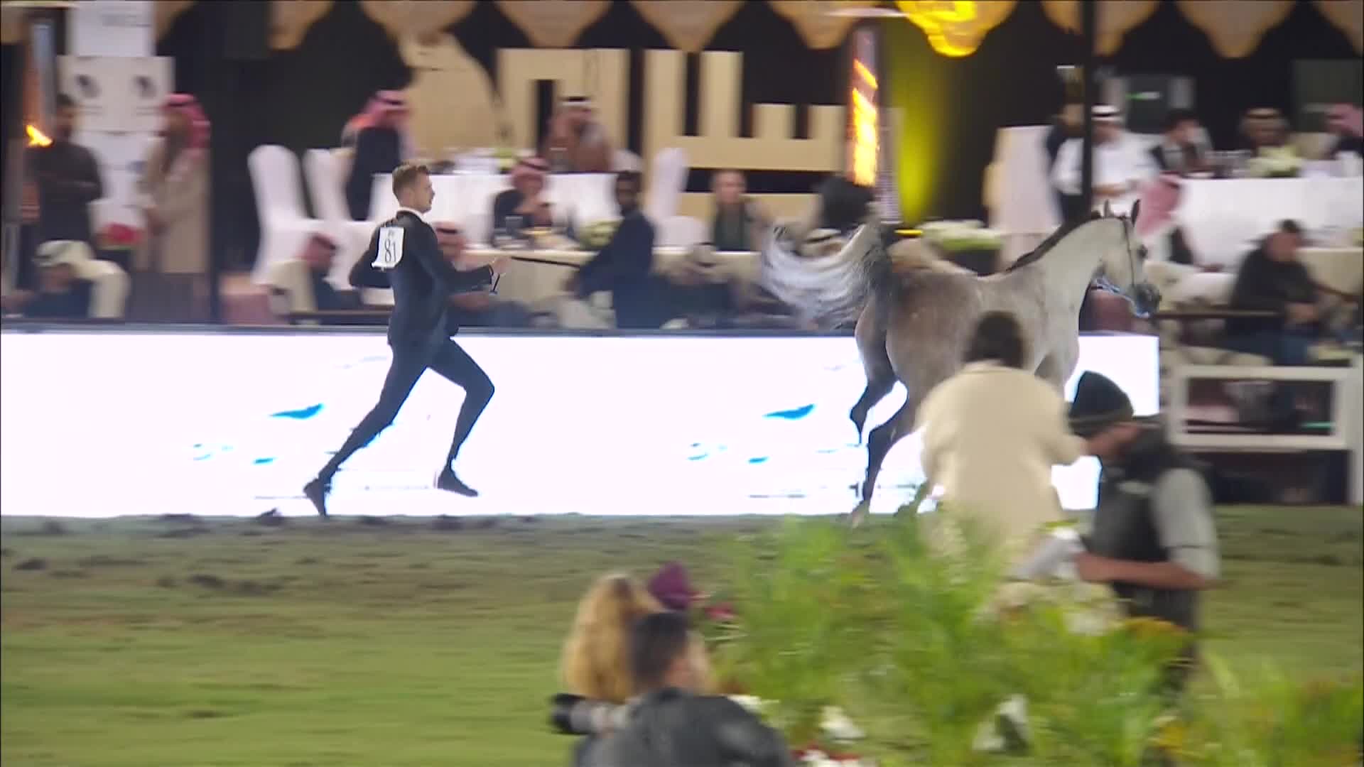 الشوط السادس ملصق