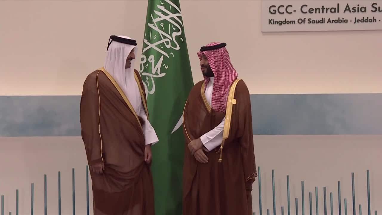 استقبال قادة ورؤساء الدول المشاركة» poster