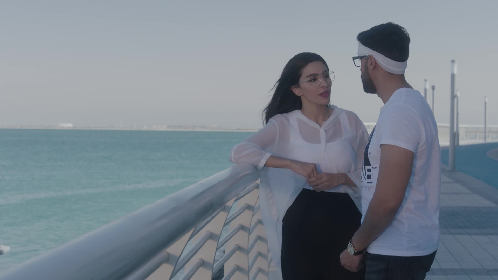 الحلقة 24 ملصق