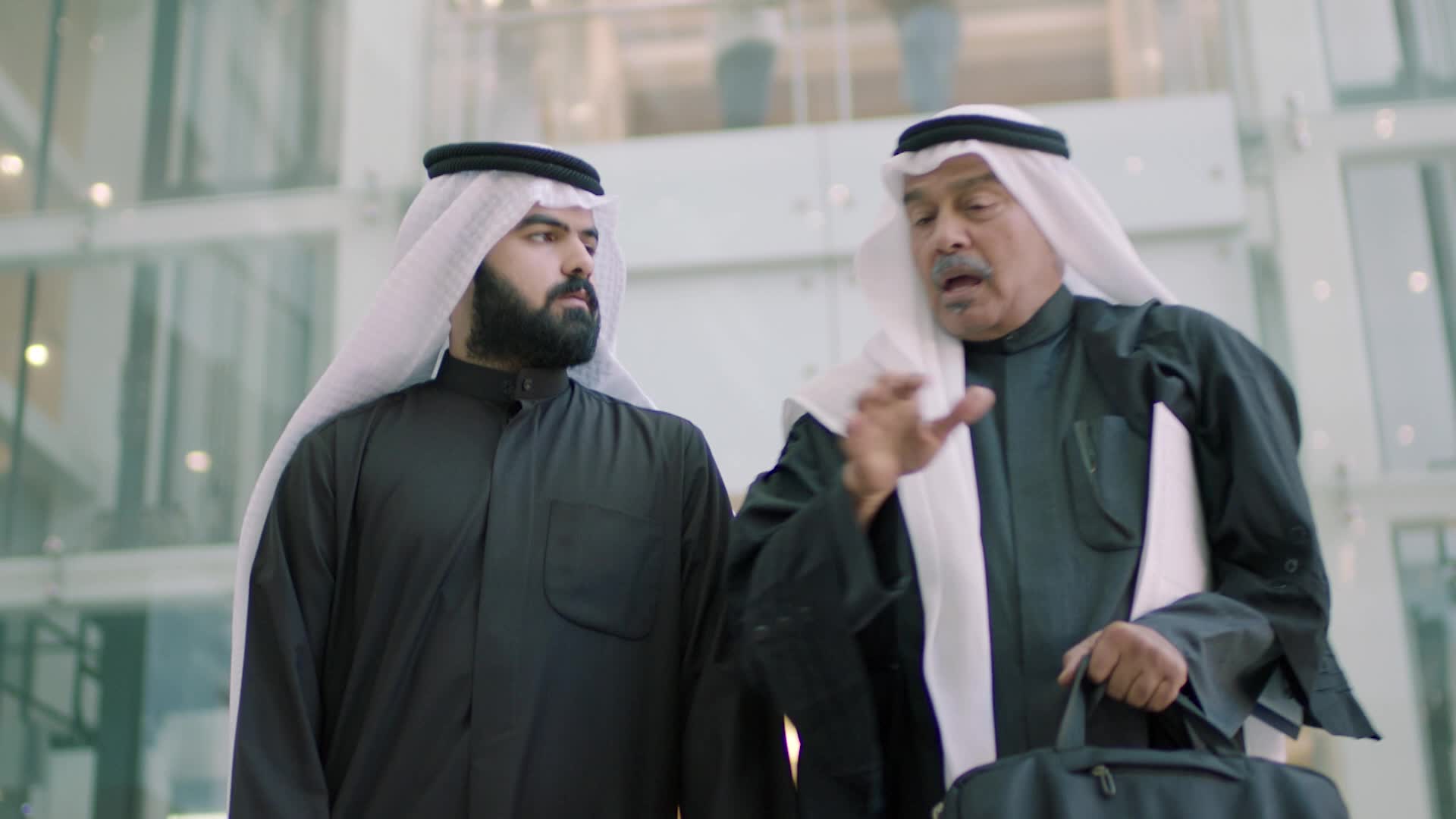 الحلقة 23 ملصق