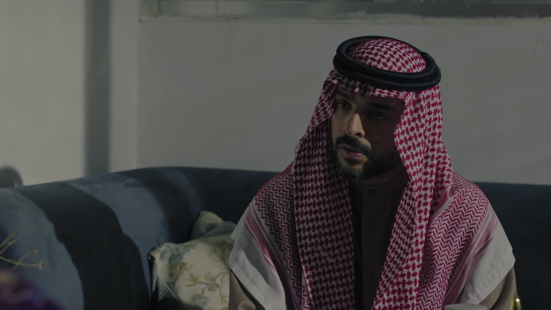 الحلقة 28 ملصق