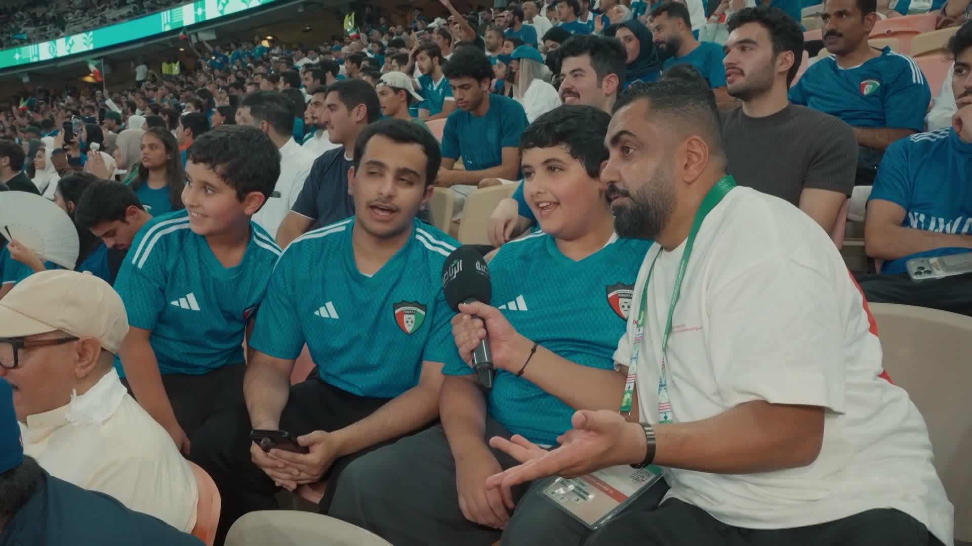 الحلقة 2 ملصق